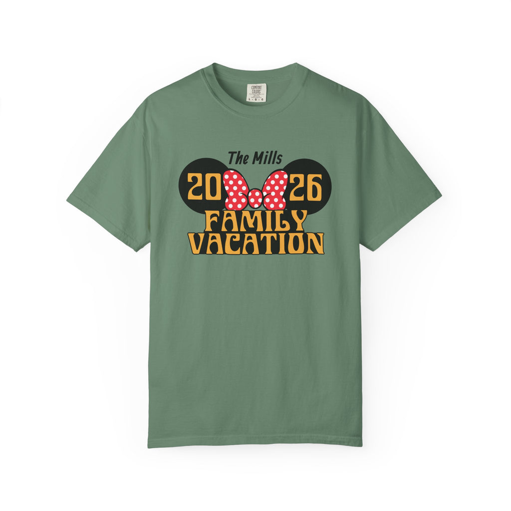 Minnie Mouse–Inspired Family Vacation T-Shirt — Personalized Family Trip Tee